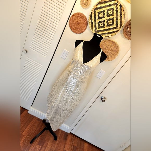 LAST ONE! Golden V-Neck Sequin Midi Dress - Picture 8 of 13